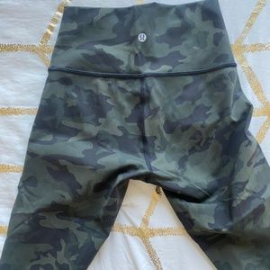 Lululemon Crop Leggings Camo